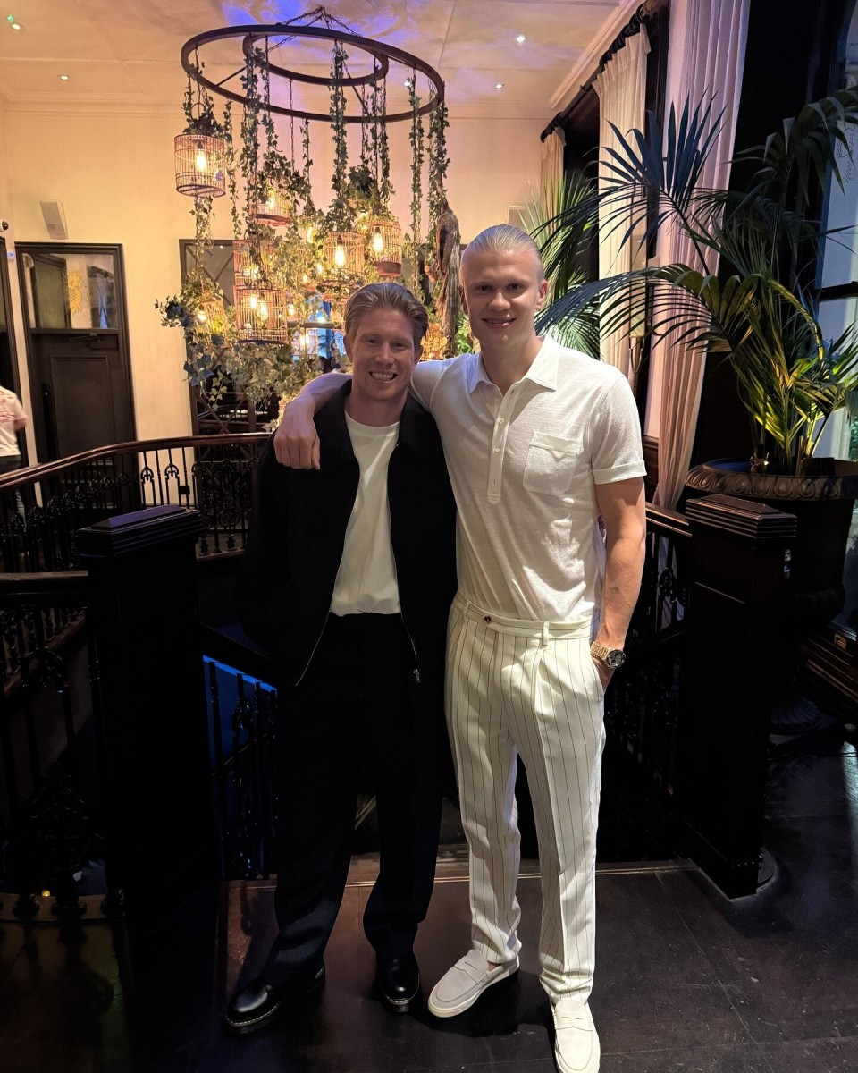 [德甲]萨内禁区前回做 格雷茨卡远程推射破门